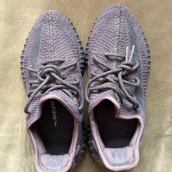 Yeezy Boost 350 V2 - Picture 8 of 12